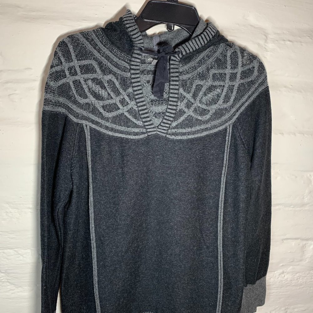 Donated 12/16- Not for Sale Ladies Eddie Bauer Hooded Sweater Size XL
